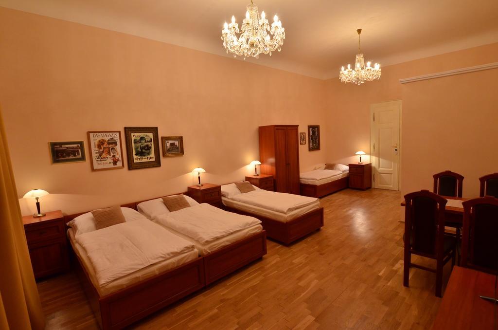 Pensionat Karlova 3*